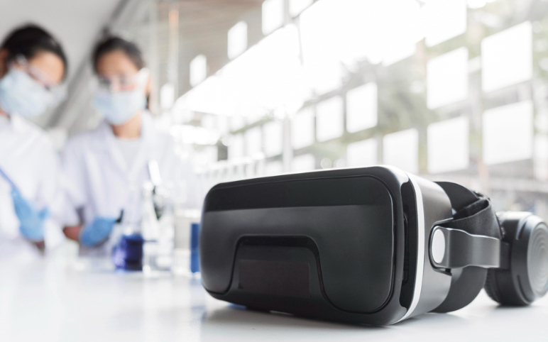 Virtual and Augmented Reality (VR & AR) in Healthcare Market, Key Applications, Companies, and Use Cases